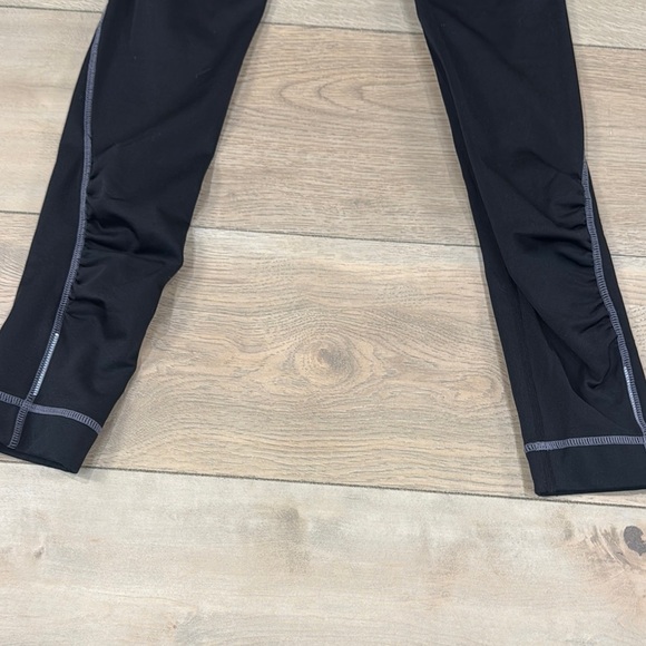 Athleta Women's Black and Gray Herringbone Skirted Leggings - Picture 13 of 16